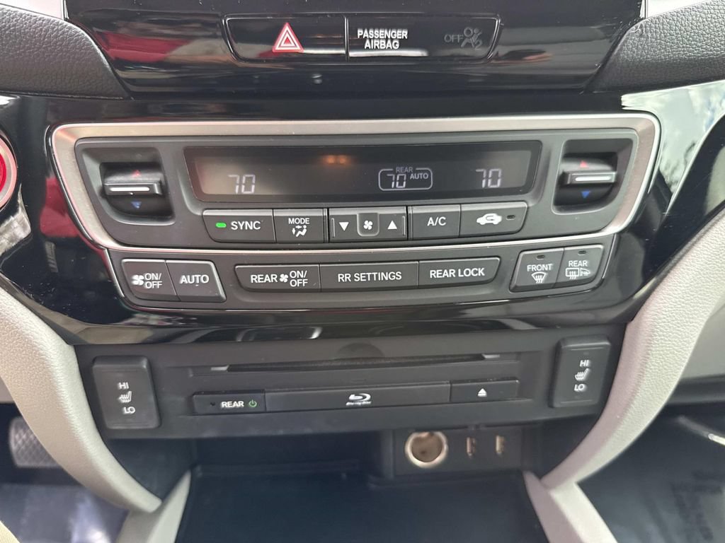 Used 2017 Honda Pilot Touring image 30