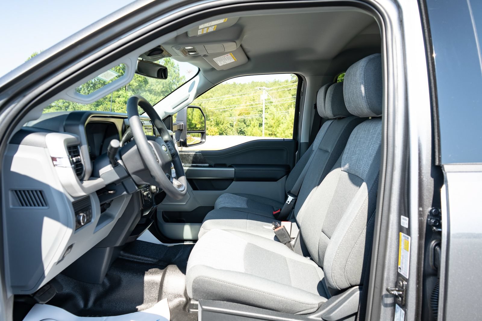 New 2027 Ford F250 XLT w/ XLT Premium Package AWD/4WD image 14
