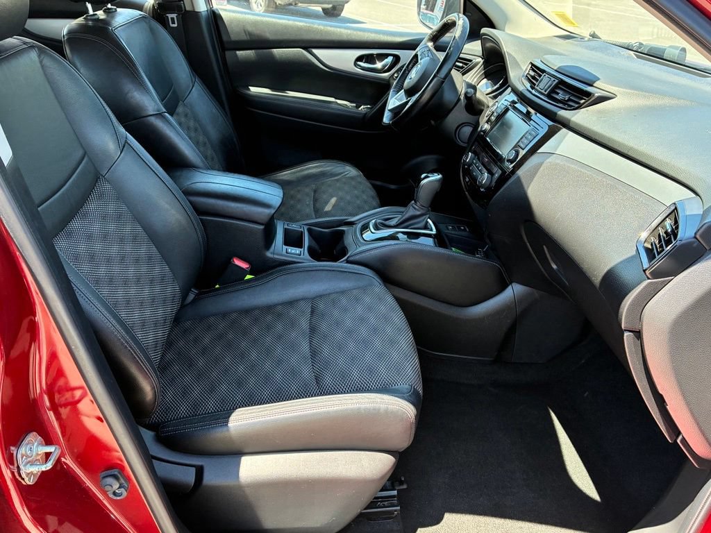 Used 2020 Nissan Rogue Sport SV w/ Technology Package AWD/4WD image 45