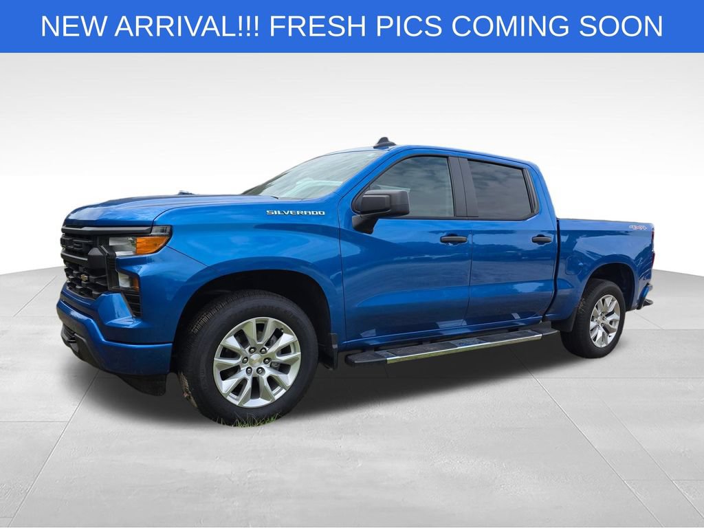Used 2024 Chevrolet Silverado 1500 Custom AWD/4WD image 2