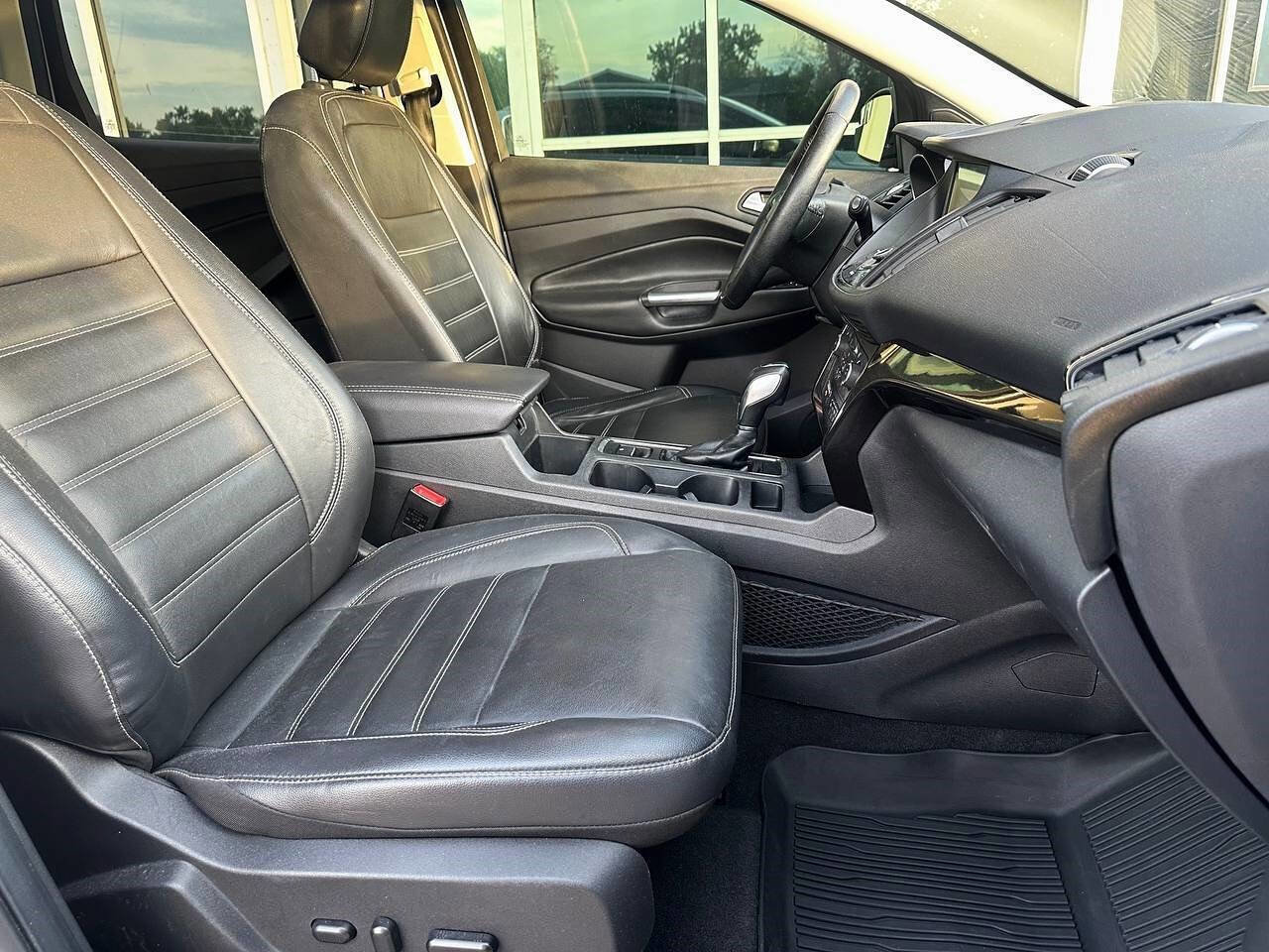 Used 2018 Ford Escape Titanium image 26