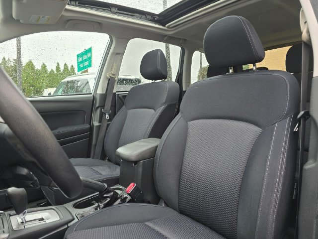Used 2015 Subaru Forester 2.5i Premium w/ All-Weather Package AWD/4WD image 21