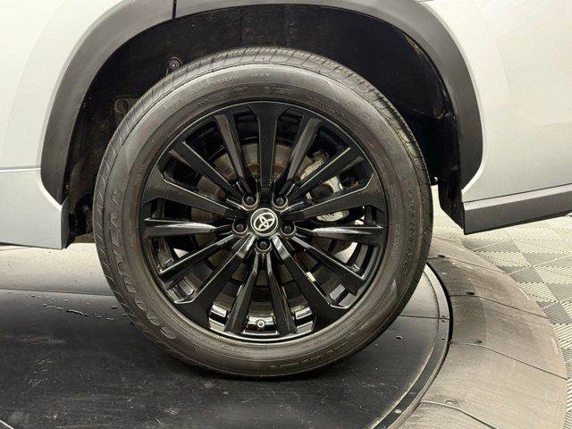 Certified 2024 Toyota Highlander XSE image 12