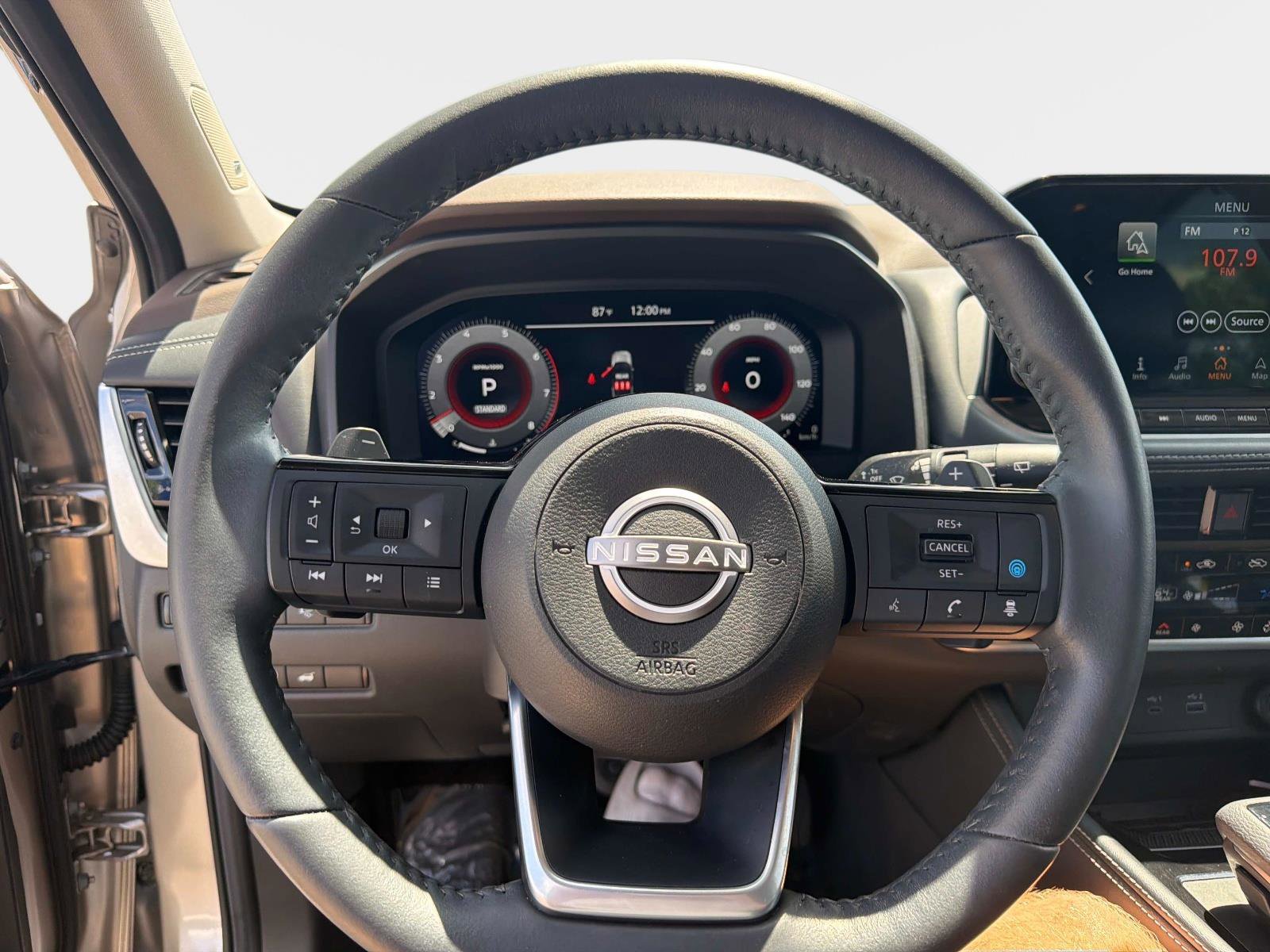 Used 2023 Nissan Rogue Platinum w/ Platinum Premium Package FWD image 24