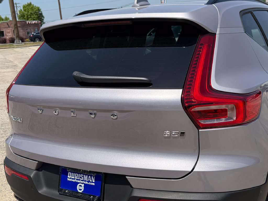 New 2026 Volvo XC40 B5 Plus w/ Climate Package AWD/4WD image 5