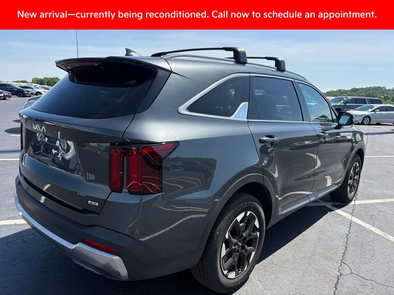 Certified 2024 Kia Sorento S w/ Panoramic Sunroof Package AWD/4WD image 3