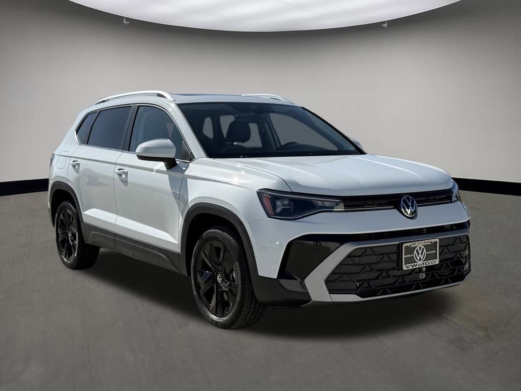 New 2026 Volkswagen Taos SE image 1