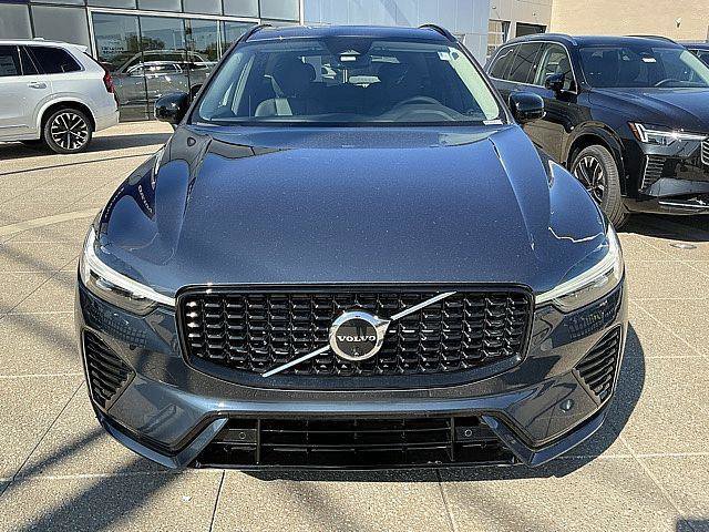Certified 2024 Volvo XC60 B5 Plus w/ Protection Package Premier AWD/4WD image 12