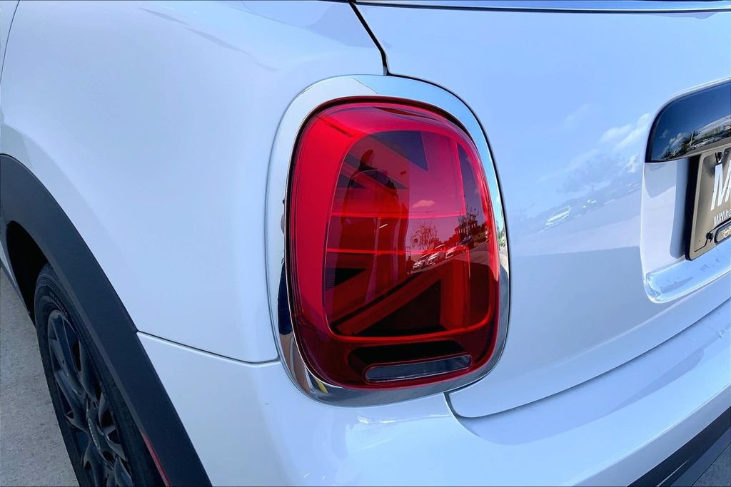 Certified 2024 MINI Cooper 4-Door Hardtop FWD image 31