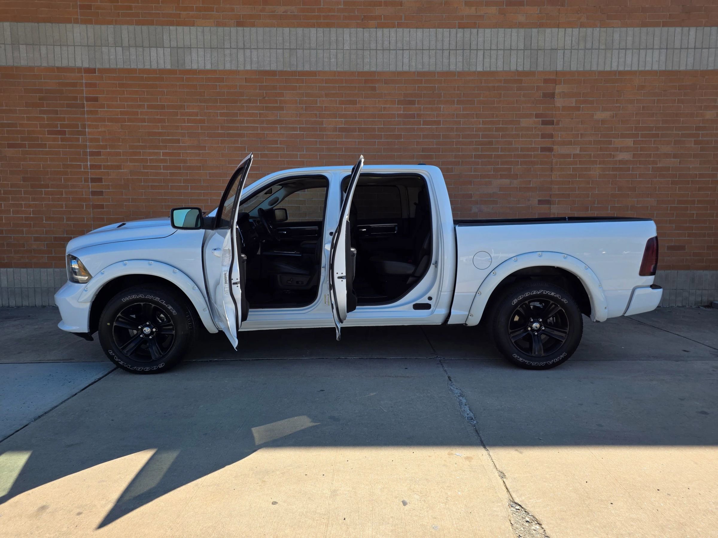 Used 2014 RAM 1500 Sport w/ Sport Premium Group AWD/4WD image 7