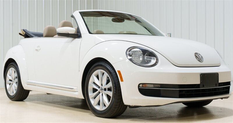 Used 2013 Volkswagen Beetle TDI FWD image 1
