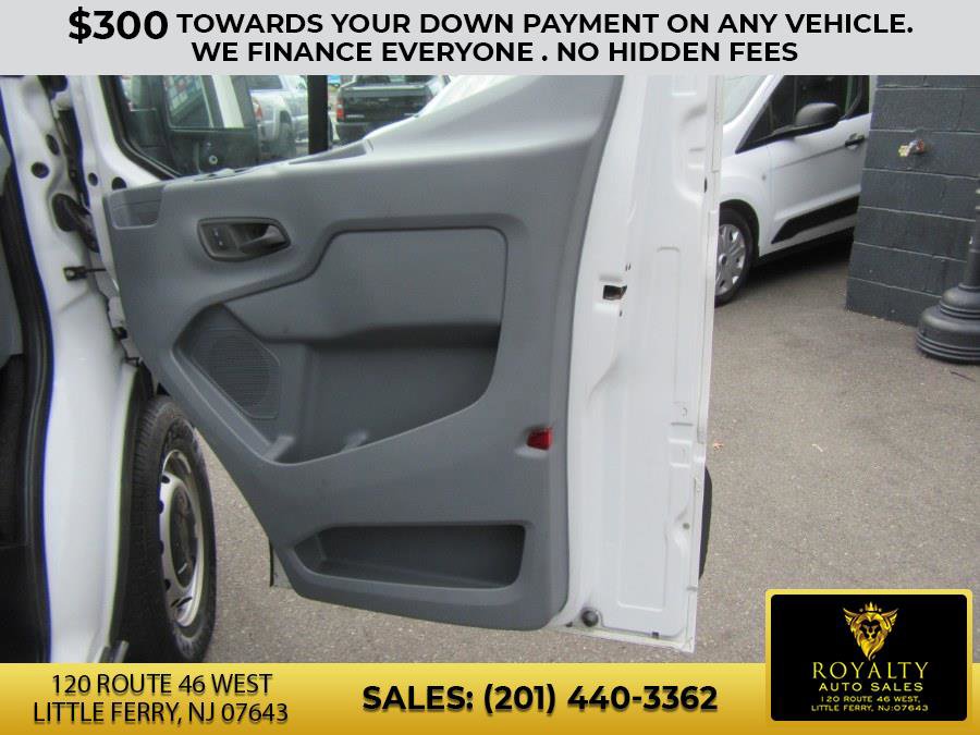 Used 2018 Ford Transit 250 130 Low Roof image 33