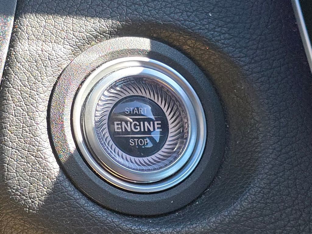 Used 2021 Mercedes-Benz C 300 4MATIC Sedan image 37