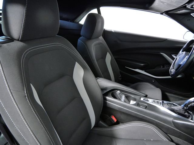 Used 2017 Chevrolet Camaro SS image 12