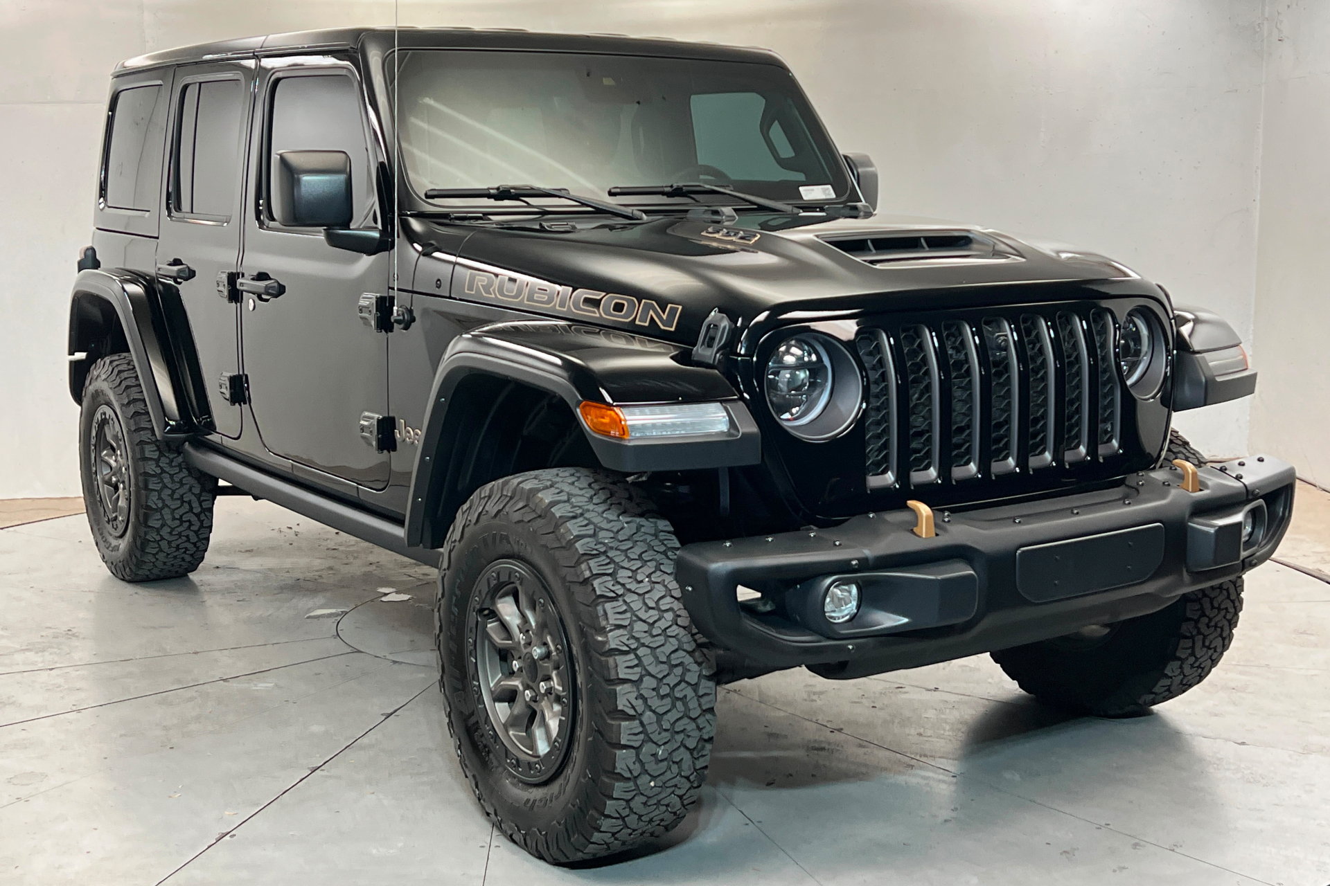Used 2023 Jeep Wrangler Unlimited Rubicon 392 w/ Trailer Tow Package AWD/4WD image 7
