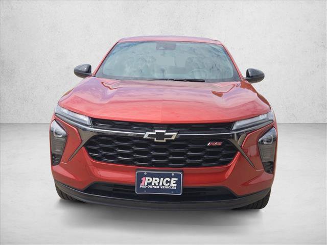 Used 2024 Chevrolet Trax RS w/ Driver Confidence Package FWD image 2