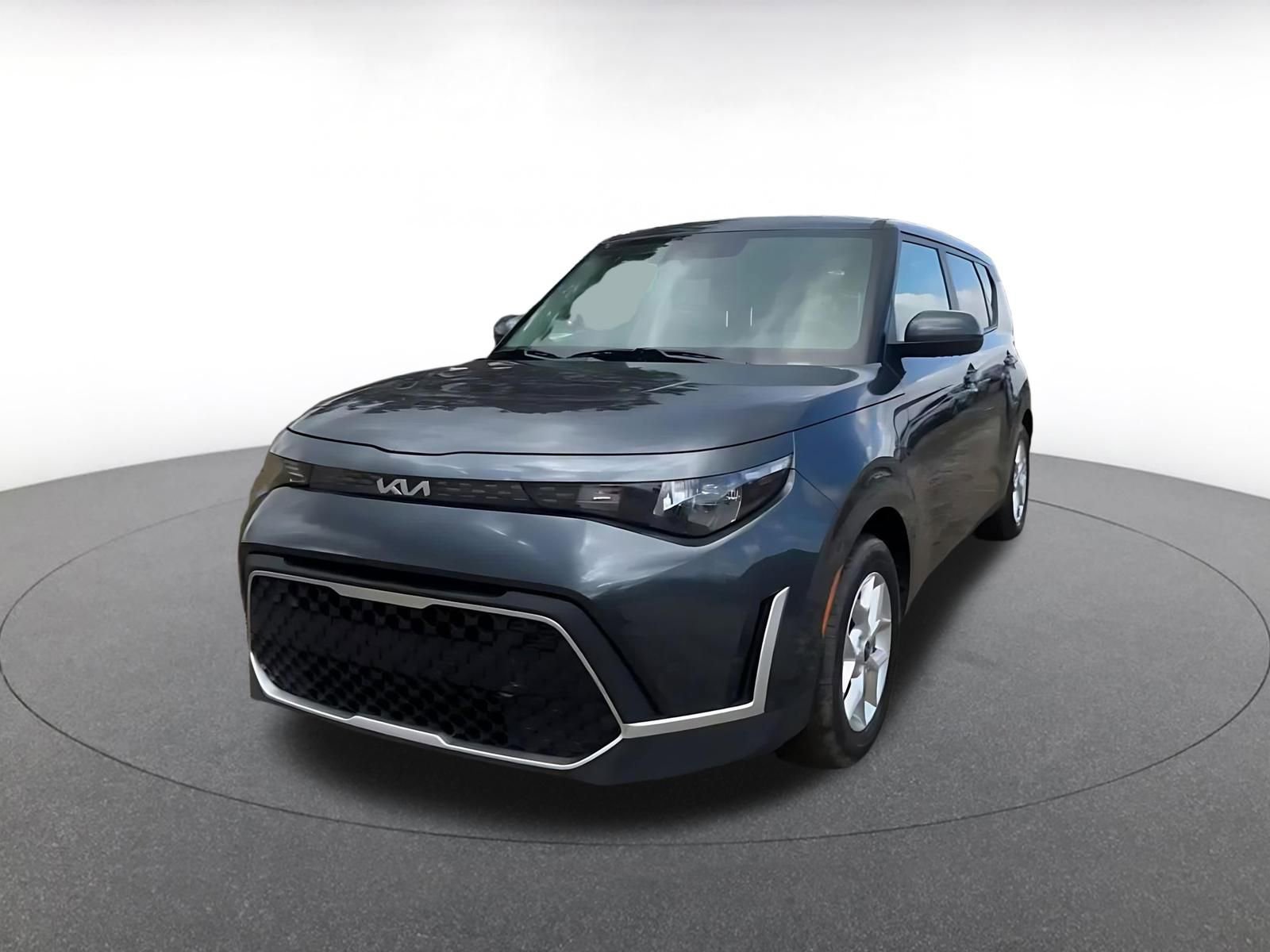 Used 2025 Kia Soul LX w/ LX Technology Package image 7