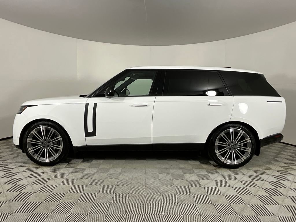 Used 2025 Land Rover Range Rover Long Wheelbase SE AWD/4WD image 2