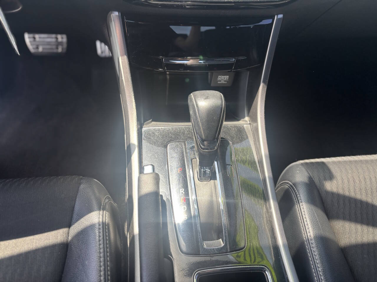 Used 2017 Honda Accord Sport image 15