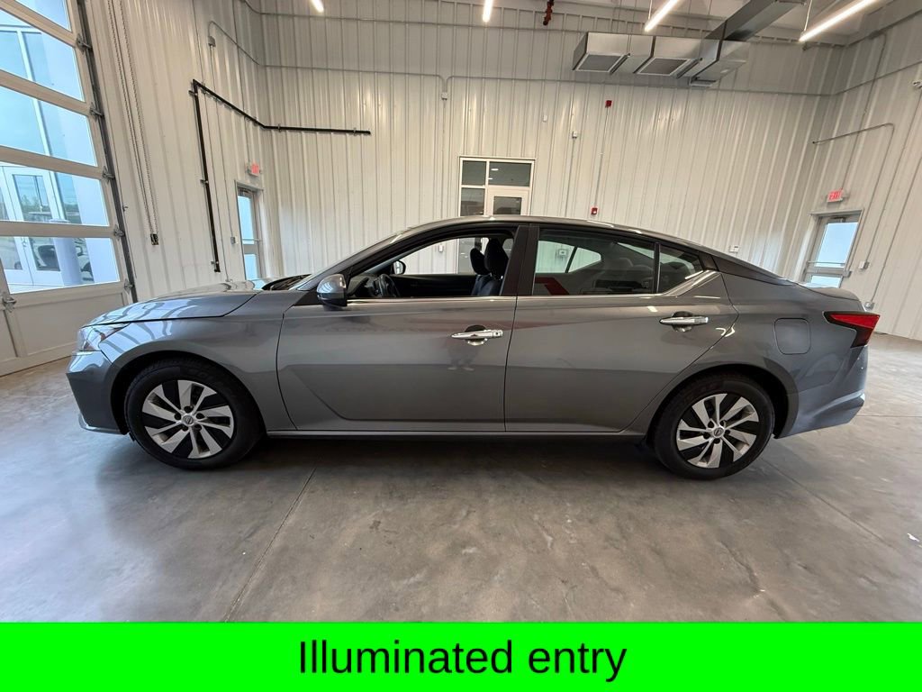 Used 2023 Nissan Altima 2.5 S FWD image 11