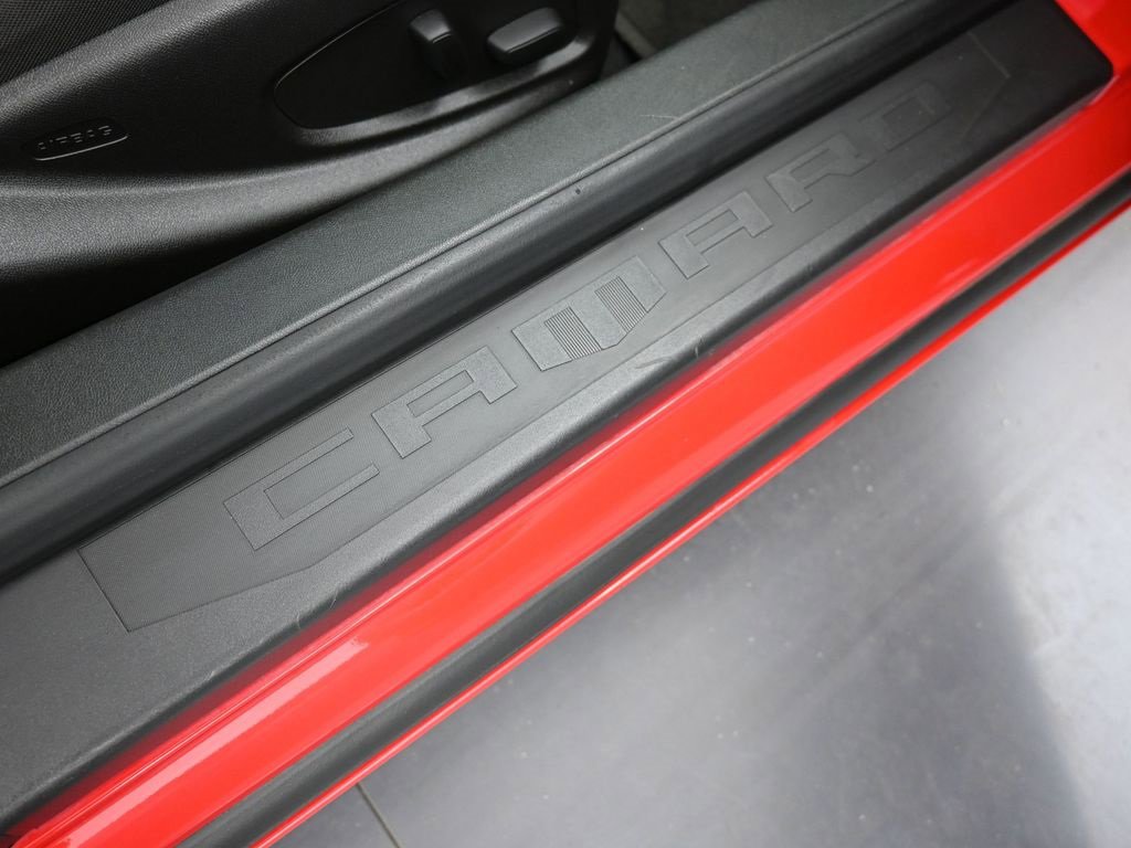 Used 2017 Chevrolet Camaro LT image 10