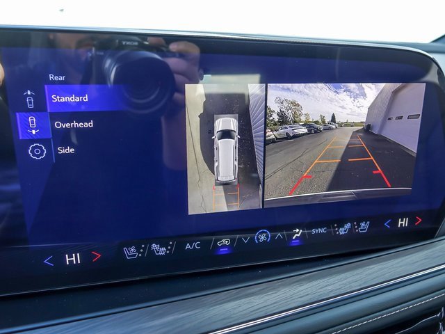 New 2026 Chevrolet Suburban Premier image 30