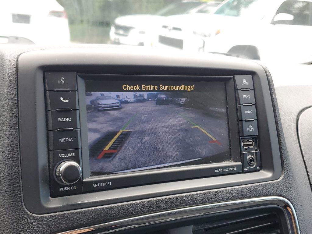 Used 2019 Dodge Grand Caravan SE FWD image 27