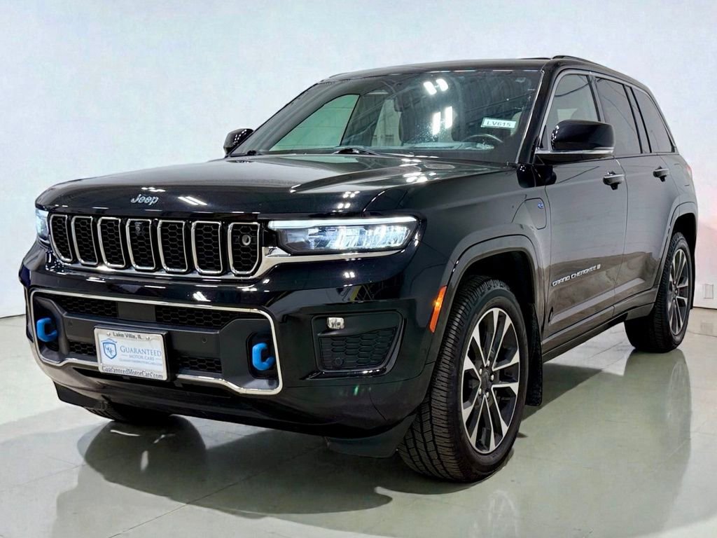 Used 2023 Jeep Grand Cherokee Overland w/ Advanced Protech Group III image 8