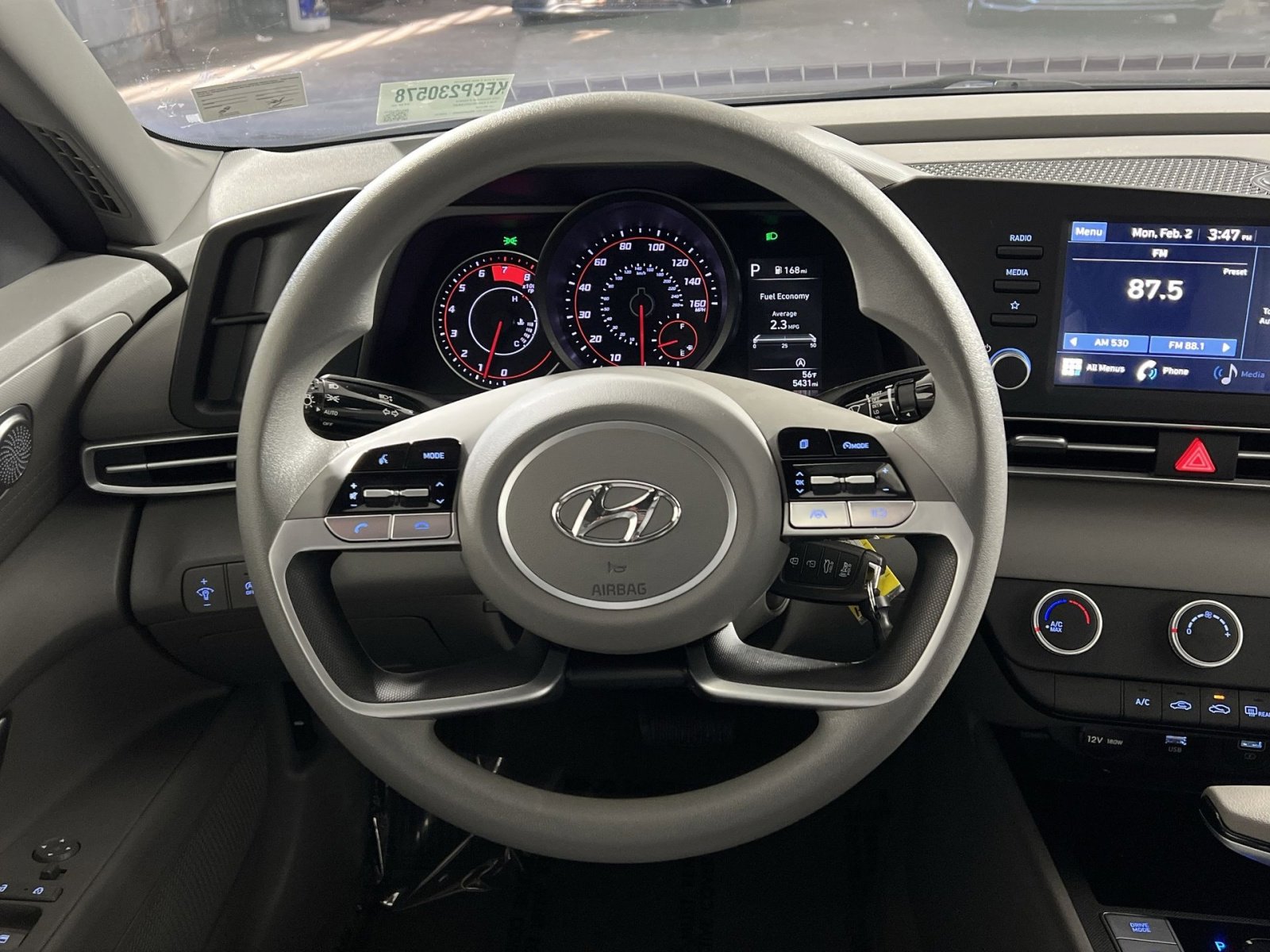 Used 2023 Hyundai Elantra SE w/ Cargo Package image 16