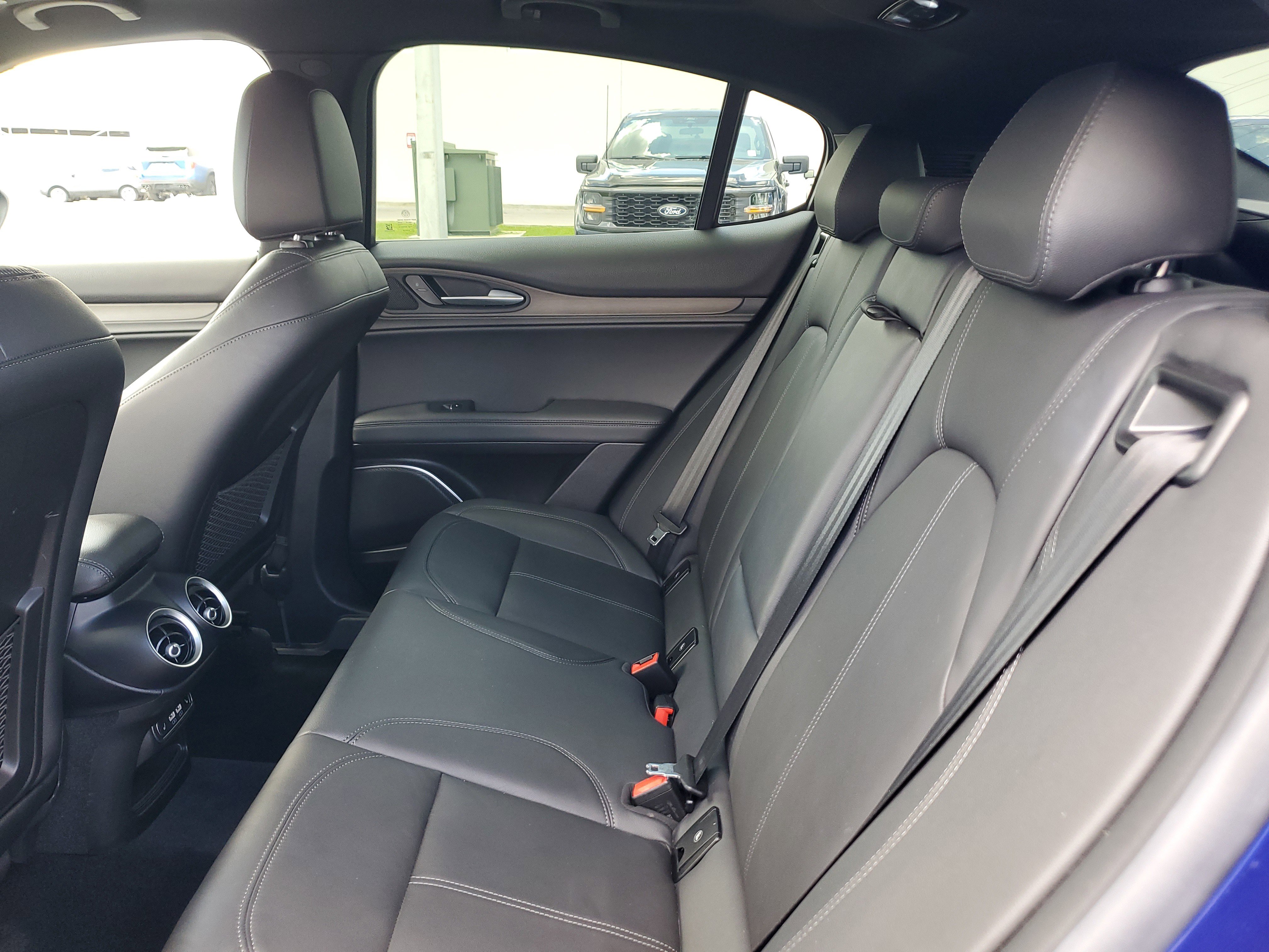 Used 2022 Alfa Romeo Stelvio Ti image 14