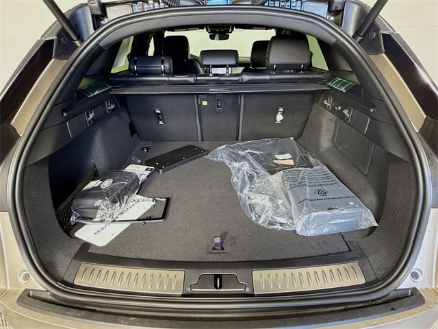 New 2026 Land Rover Range Rover Velar Dynamic SE image 28