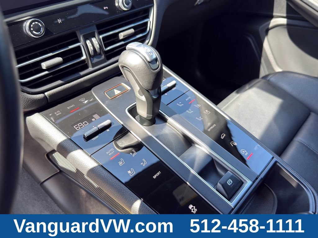Used 2023 Porsche Macan AWD/4WD image 15