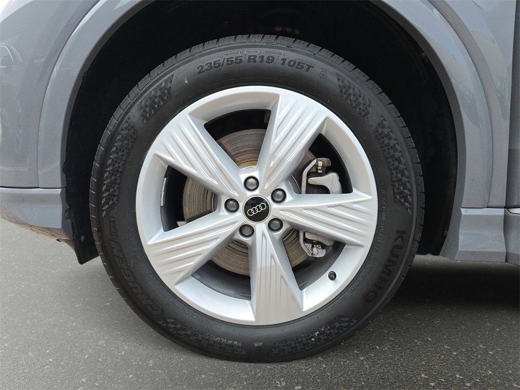 Certified 2024 Audi Q4 e-tron Premium image 33