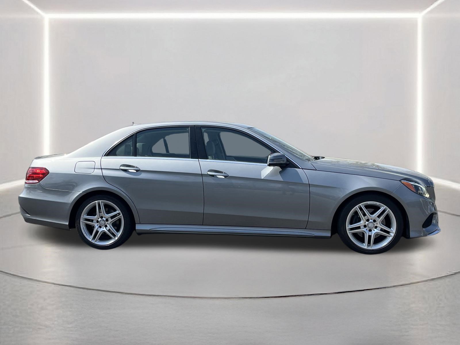 Used 2014 Mercedes-Benz E 350 Sedan image 29
