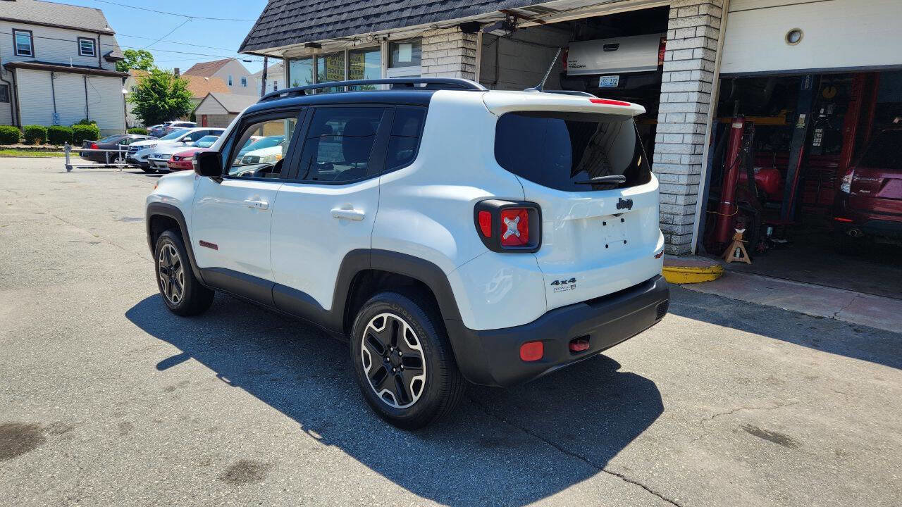 Used 2016 Jeep Renegade Trailhawk w/ Premium Trailhawk Package image 6