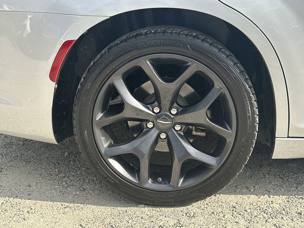 Used 2023 Chrysler 300 S image 19