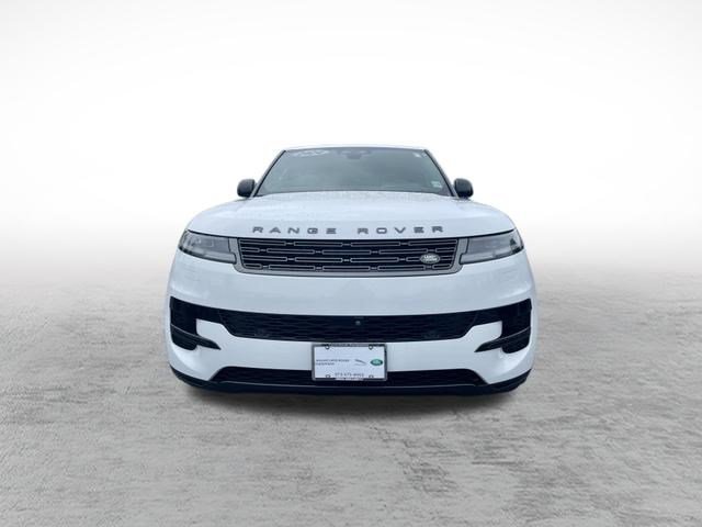 Used 2024 Land Rover Range Rover Sport SE AWD/4WD image 2