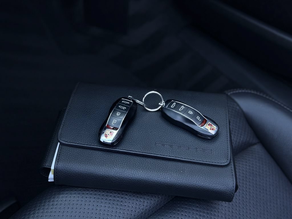 Used 2020 Porsche 718 Boxster RWD image 23