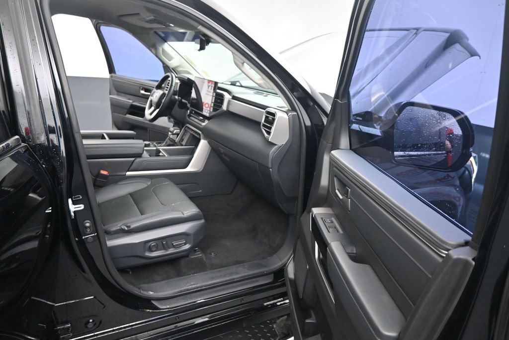 Used 2023 Toyota Tundra Limited AWD/4WD image 23