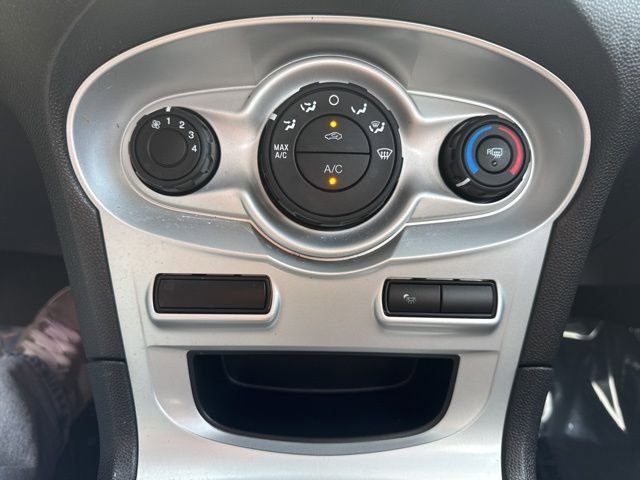 Used 2018 Ford Fiesta SE FWD image 15