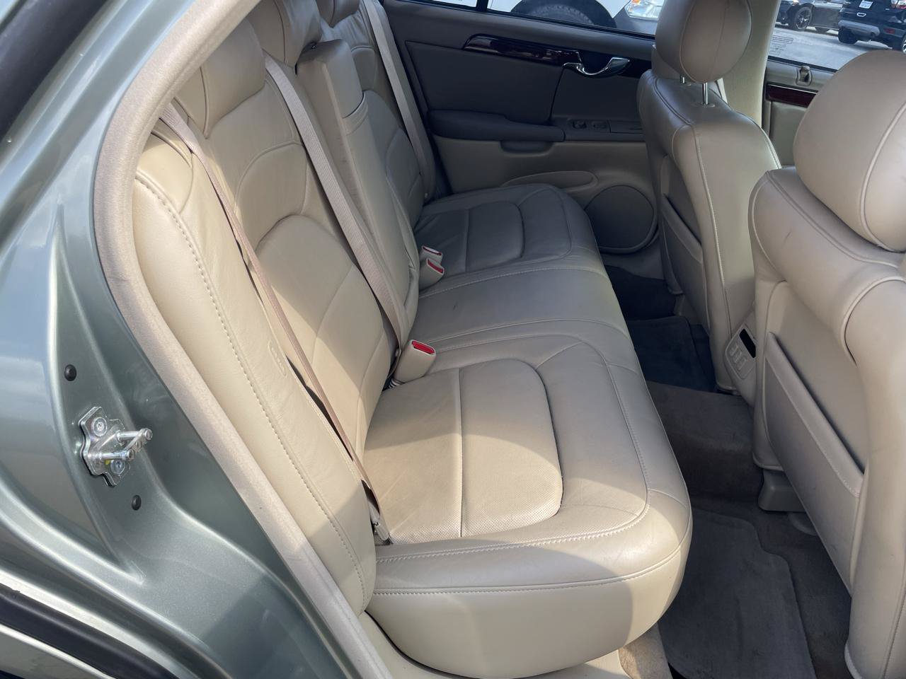 Used 2005 Cadillac De Ville DTS w/ Equipment Group FWD image 38