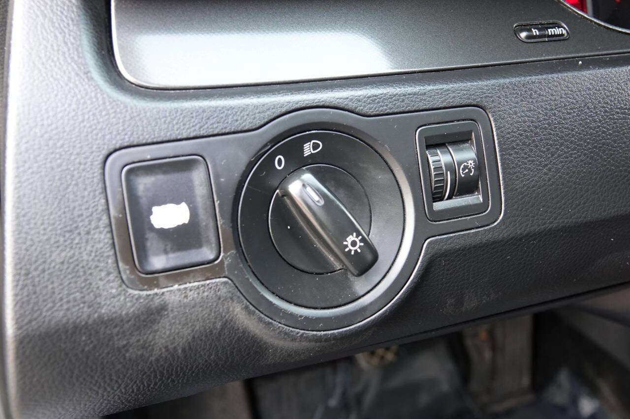 Used 2007 Volkswagen Passat 2.0T FWD image 58
