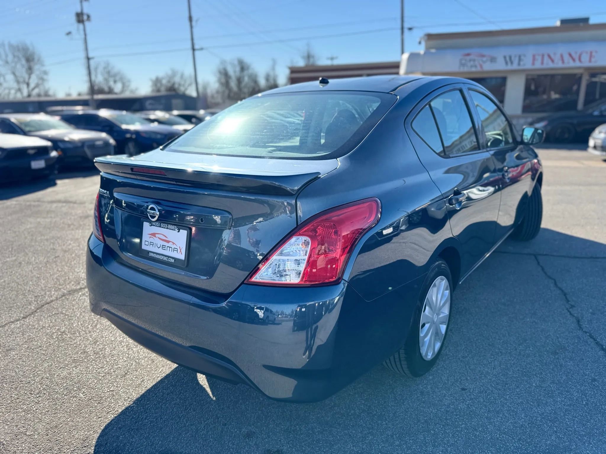 Used 2017 Nissan Versa S Plus image 3