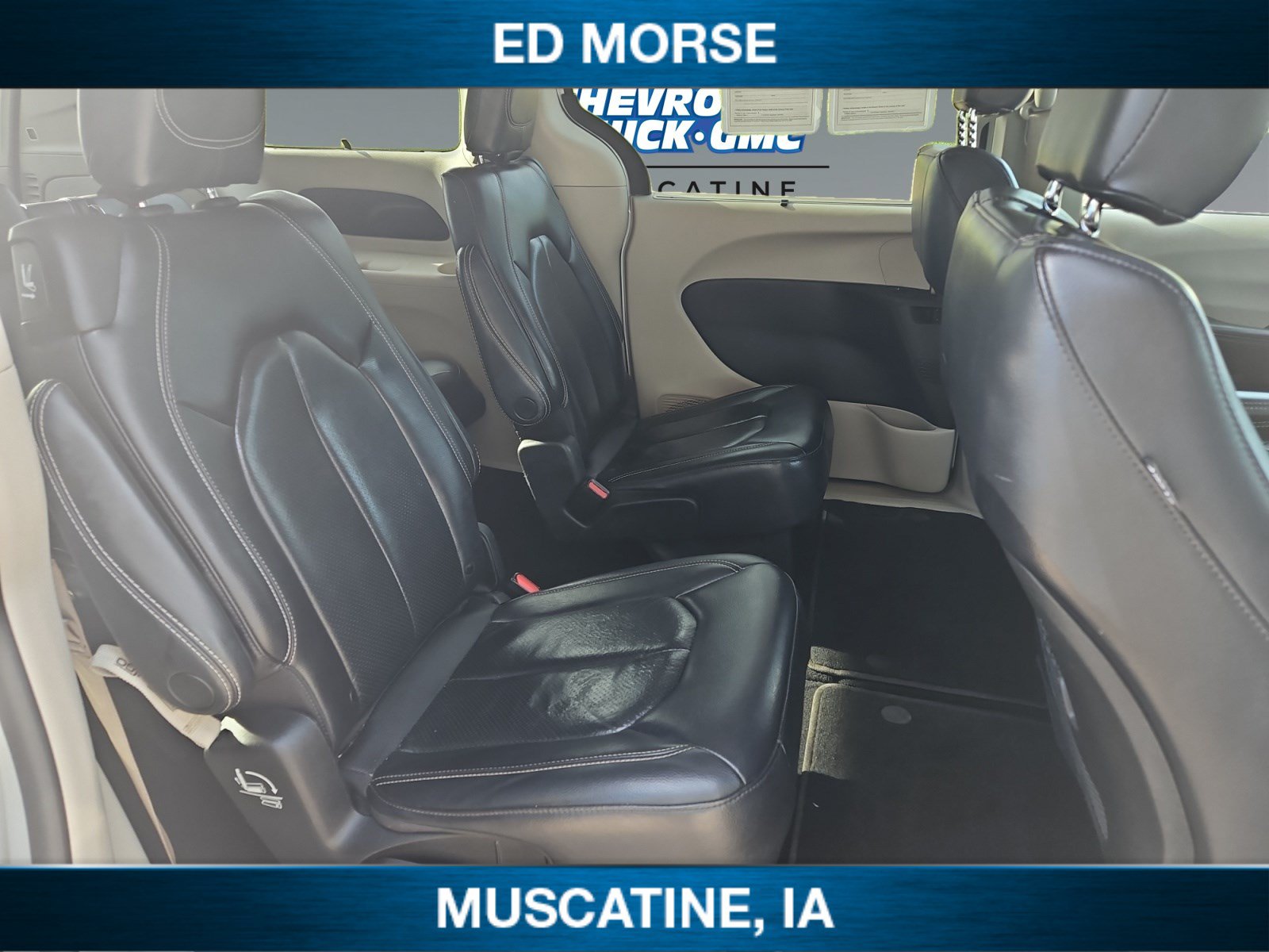 Used 2022 Chrysler Pacifica Touring-L FWD image 17