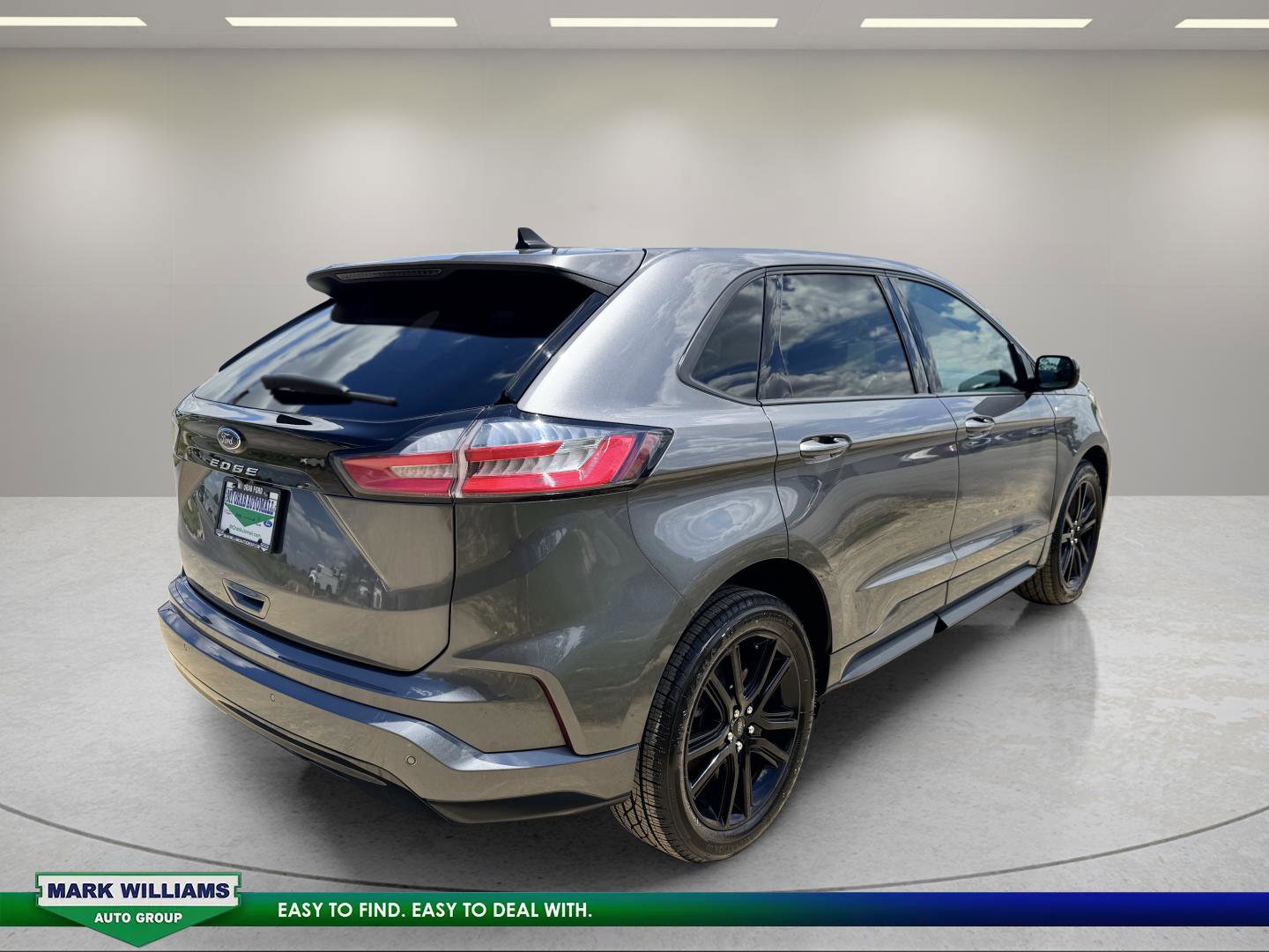 Used 2022 Ford Edge ST-Line AWD/4WD image 4