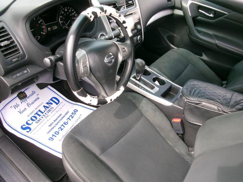 Used 2015 Nissan Altima 2.5 S w/ Sport Value Package FWD image 12