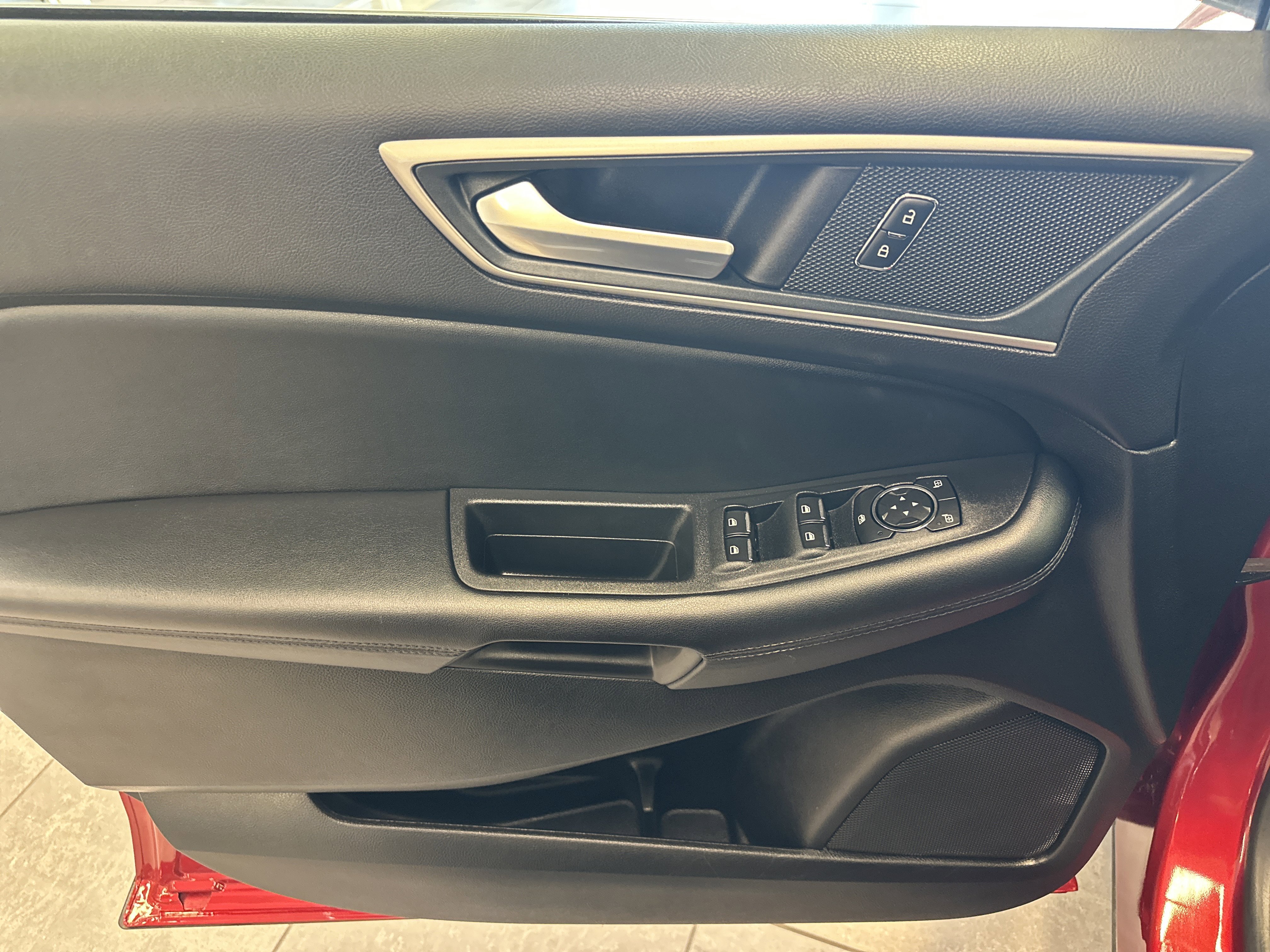 Used 2024 Ford Edge SEL w/ Convenience Package image 22