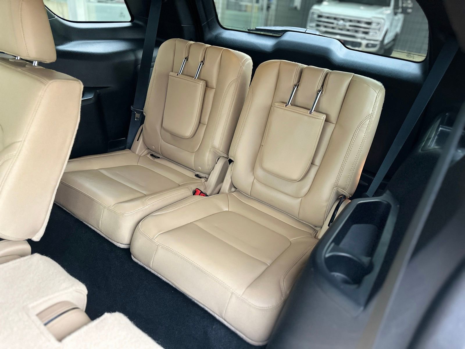 Used 2017 Ford Explorer XLT w/ Equipment Group 202A image 29