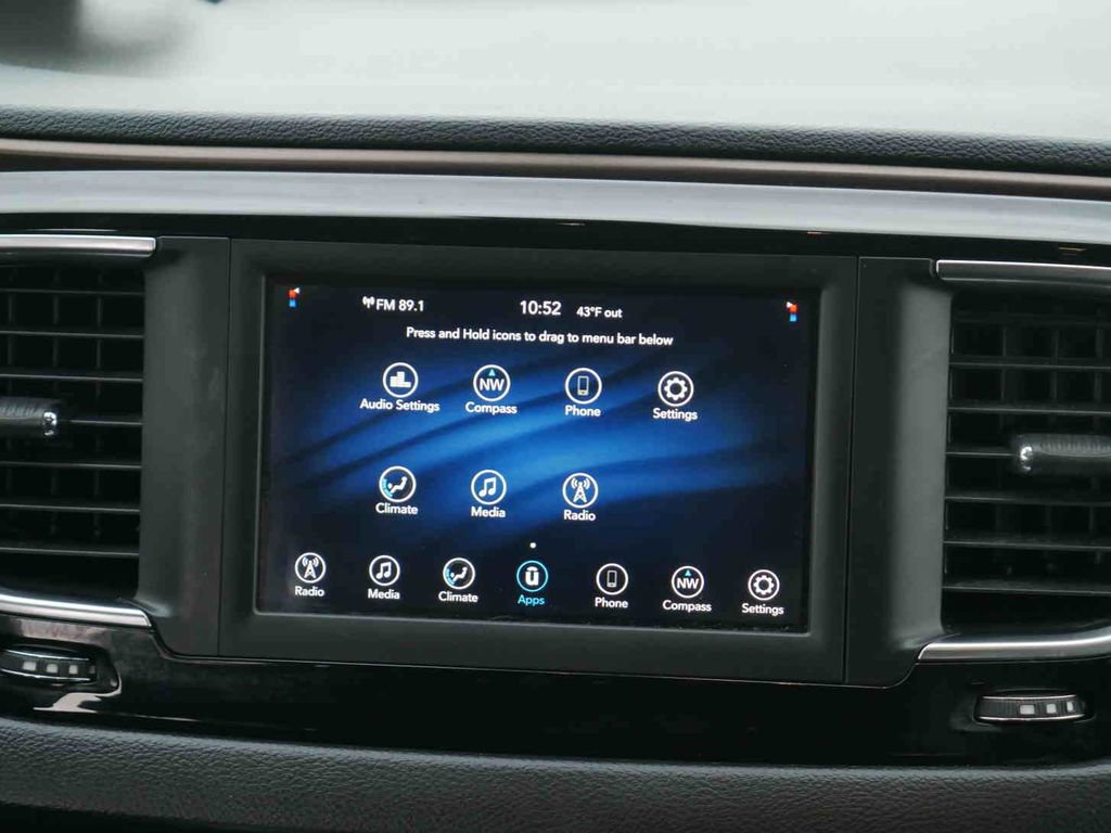 Used 2020 Chrysler Voyager LX image 6