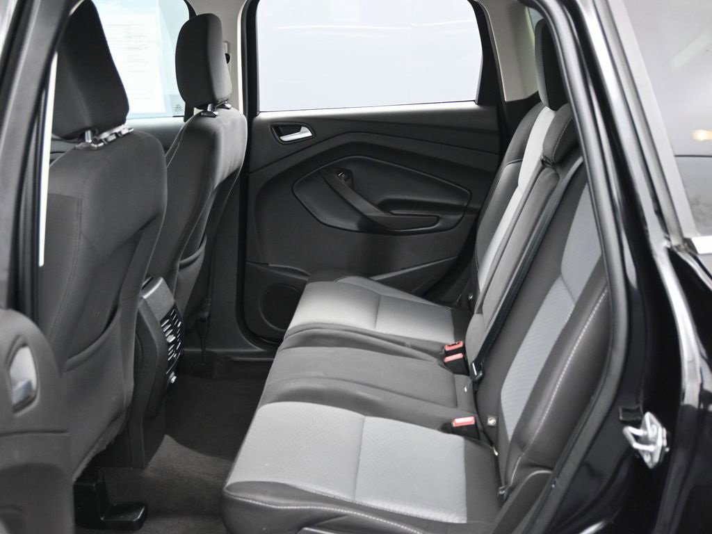 Used 2019 Ford Escape SE image 31